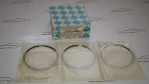A0020300424 KIT SEGMENTI PISTON MERCEDES